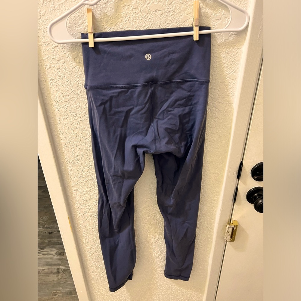 Black capri lululemons